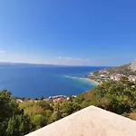 Borak אומיס
