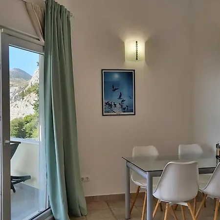 Borak Appartamento Omiš